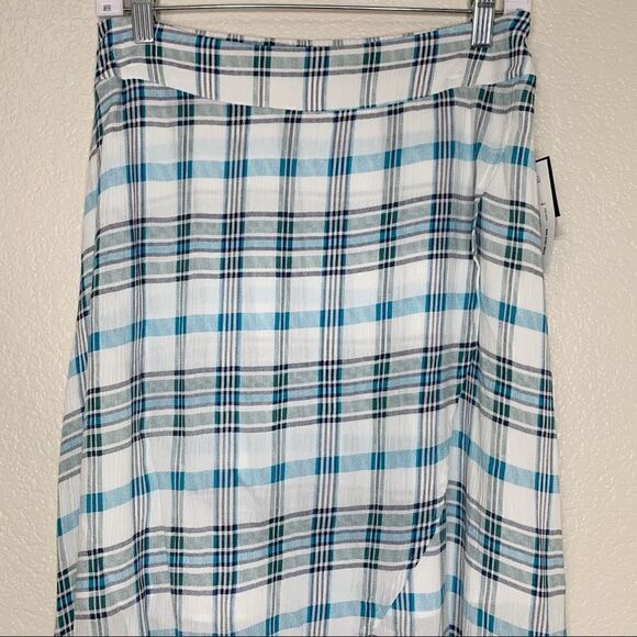 NWT a.n.a Size 6 Green Naples Stripe Faux Wrap Skirt - Picture 5 of 14